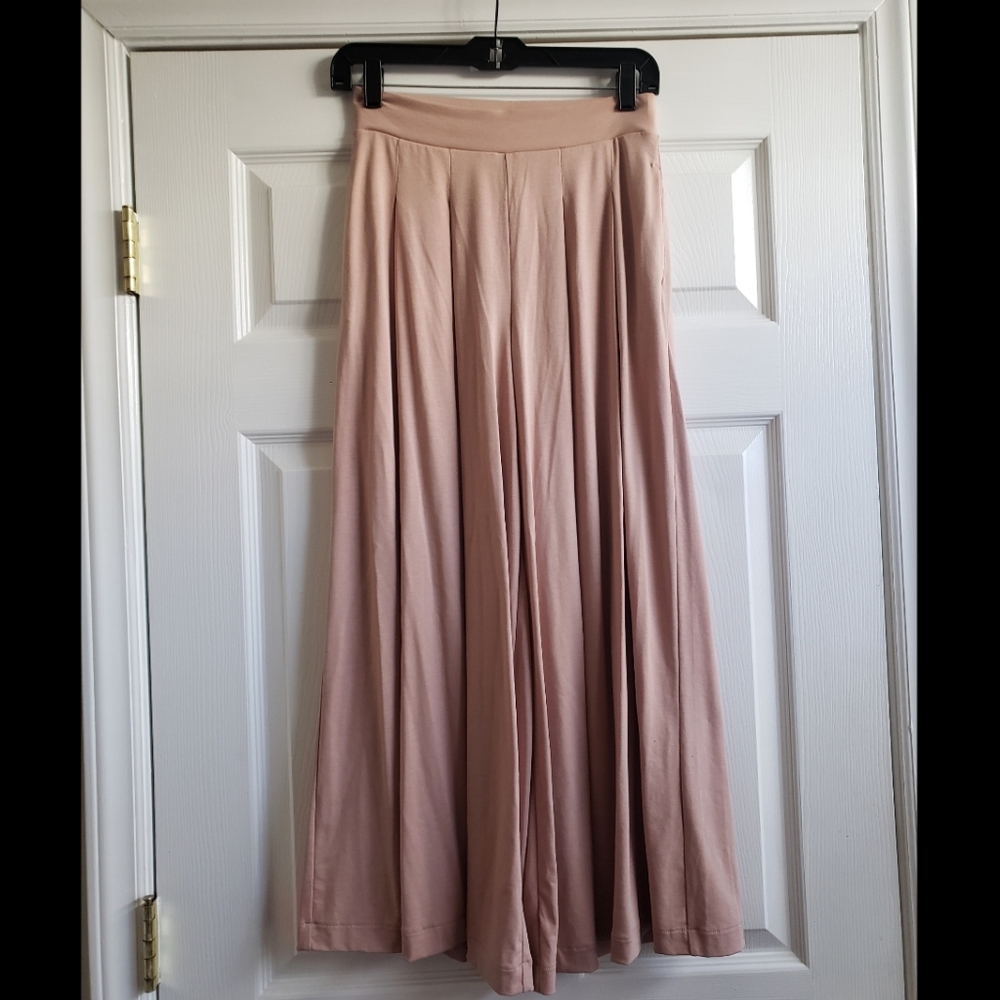 Dusty rose Uniqlo culottes